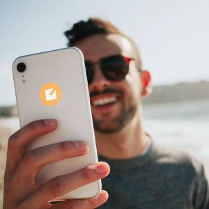 happy-mobile-user-telco happy-mobile-user-telco